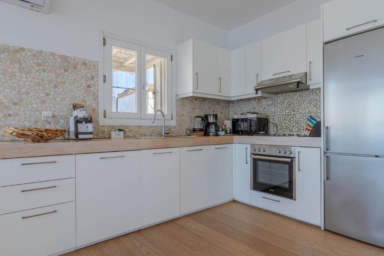 Uno Luxury Apartment With Sea View Livadia  Extérieur photo