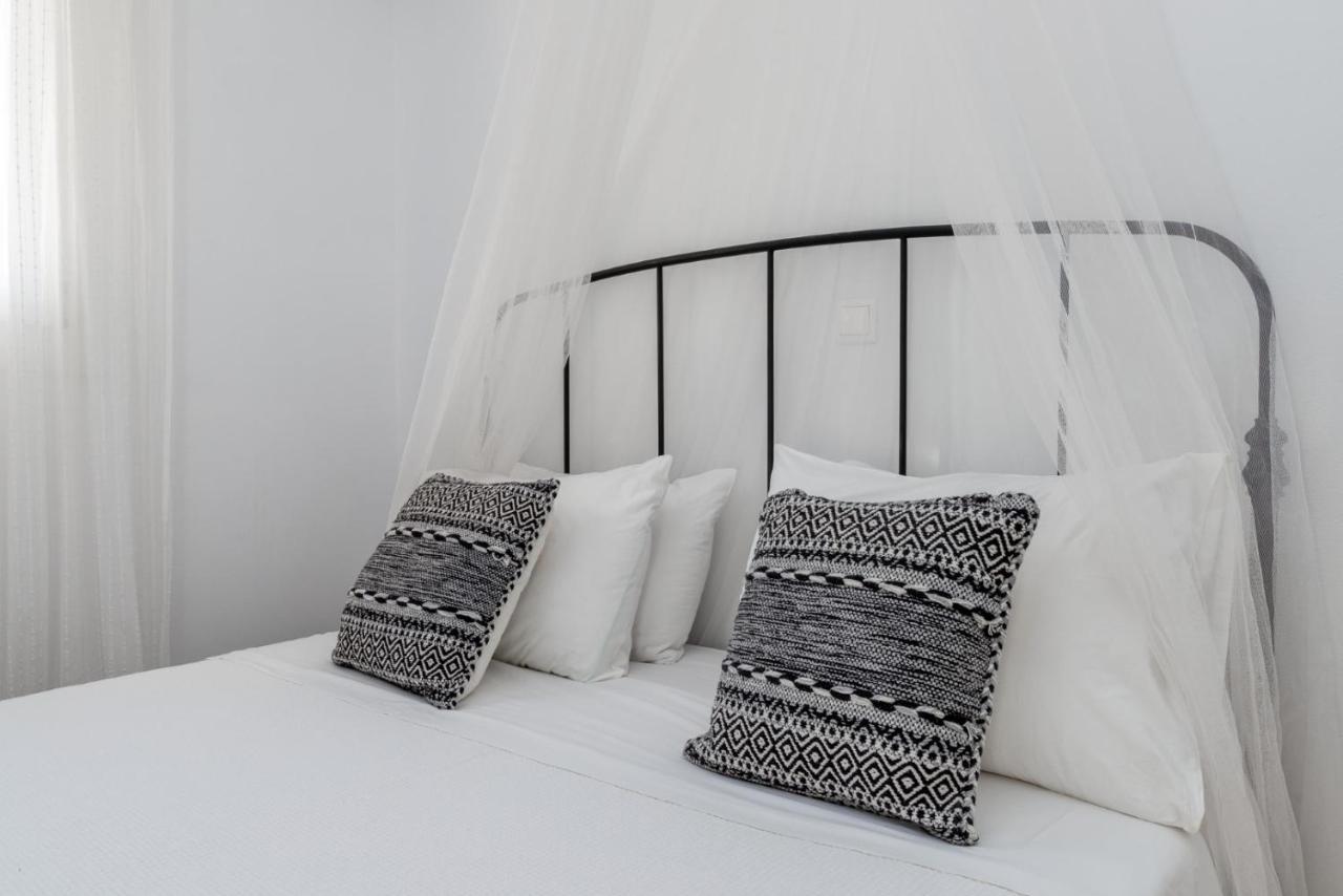 Uno Luxury Apartment With Sea View Livadia  Extérieur photo