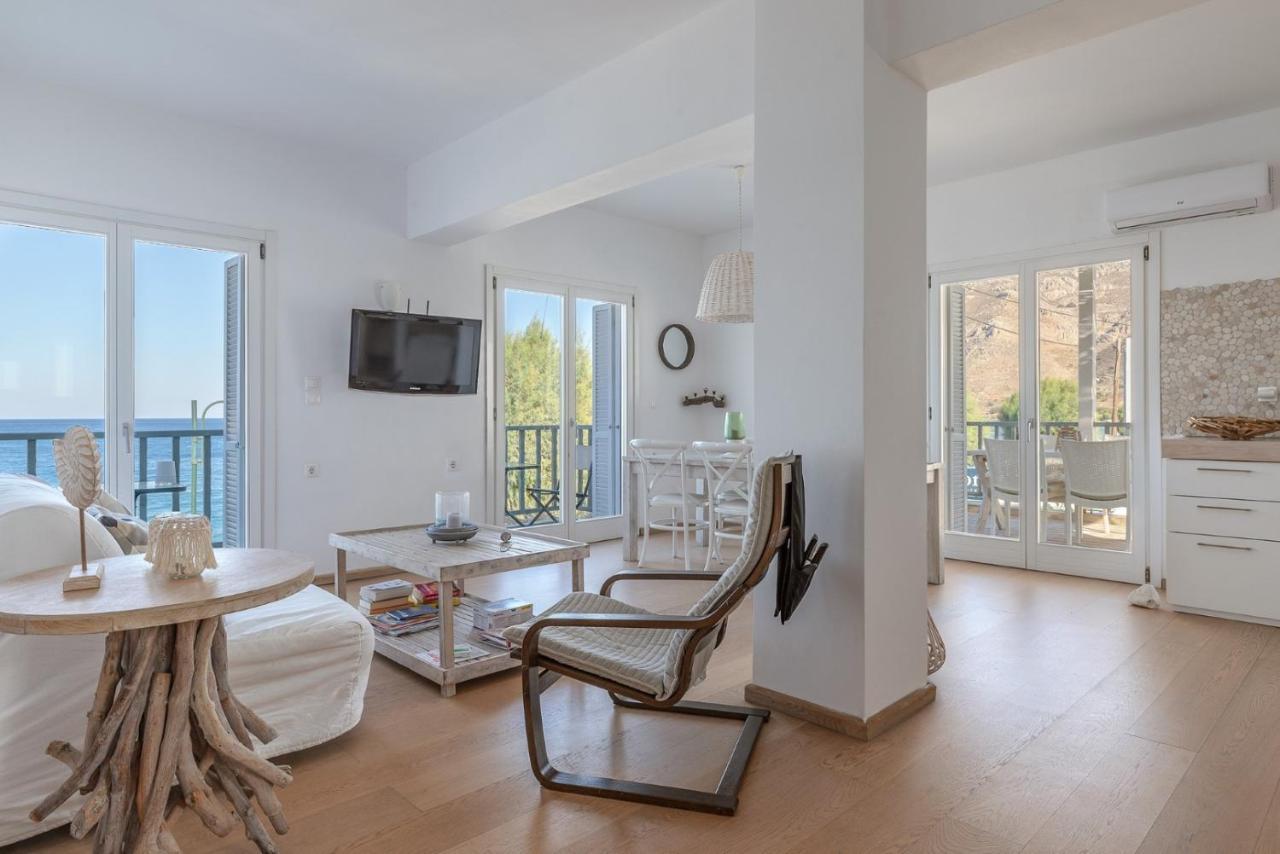 Uno Luxury Apartment With Sea View Livadia  Extérieur photo