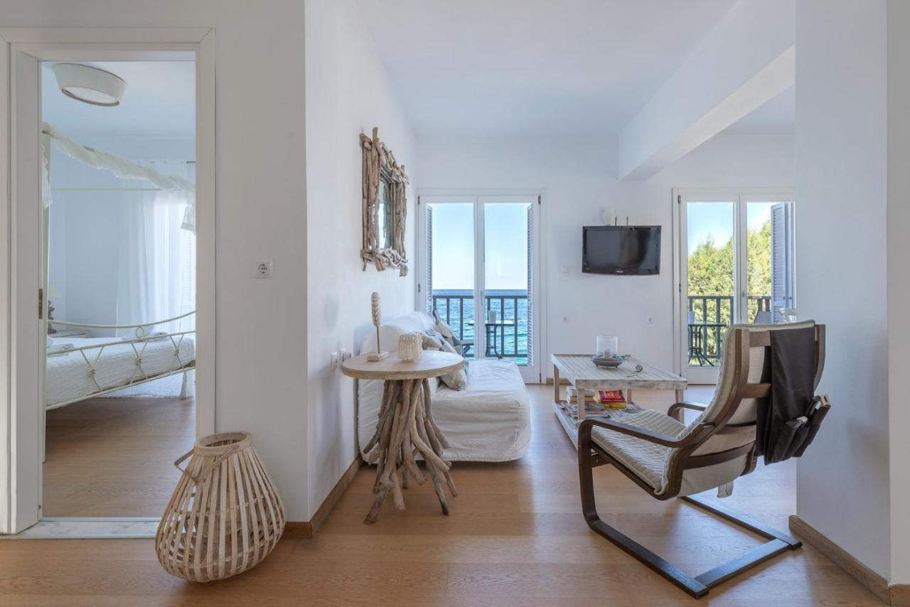 Uno Luxury Apartment With Sea View Livadia  Extérieur photo