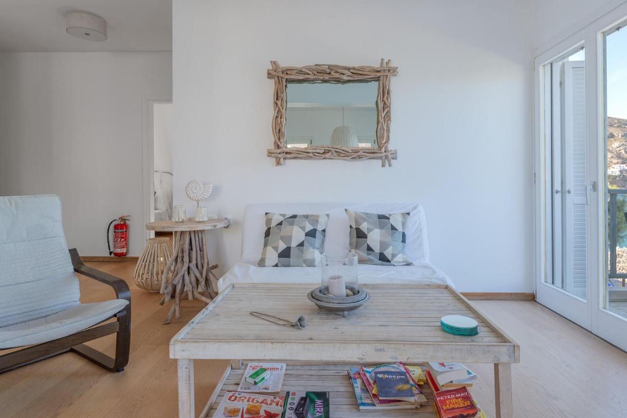 Uno Luxury Apartment With Sea View Livadia  Extérieur photo